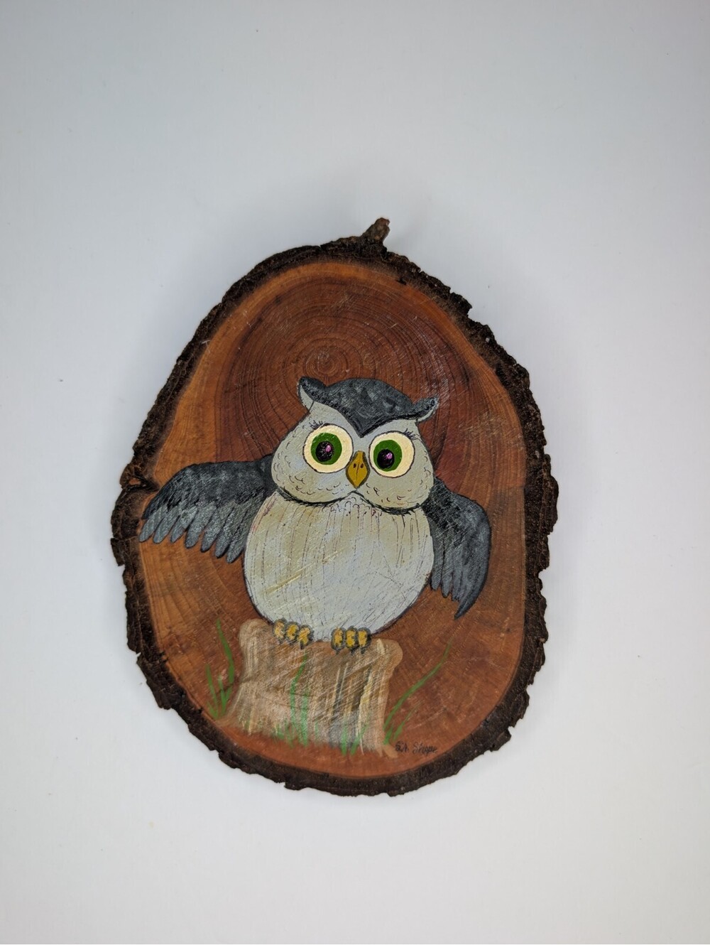 Vintage Custom Handmade Handpainted Owl Slice of Wood Wall Hanging Small